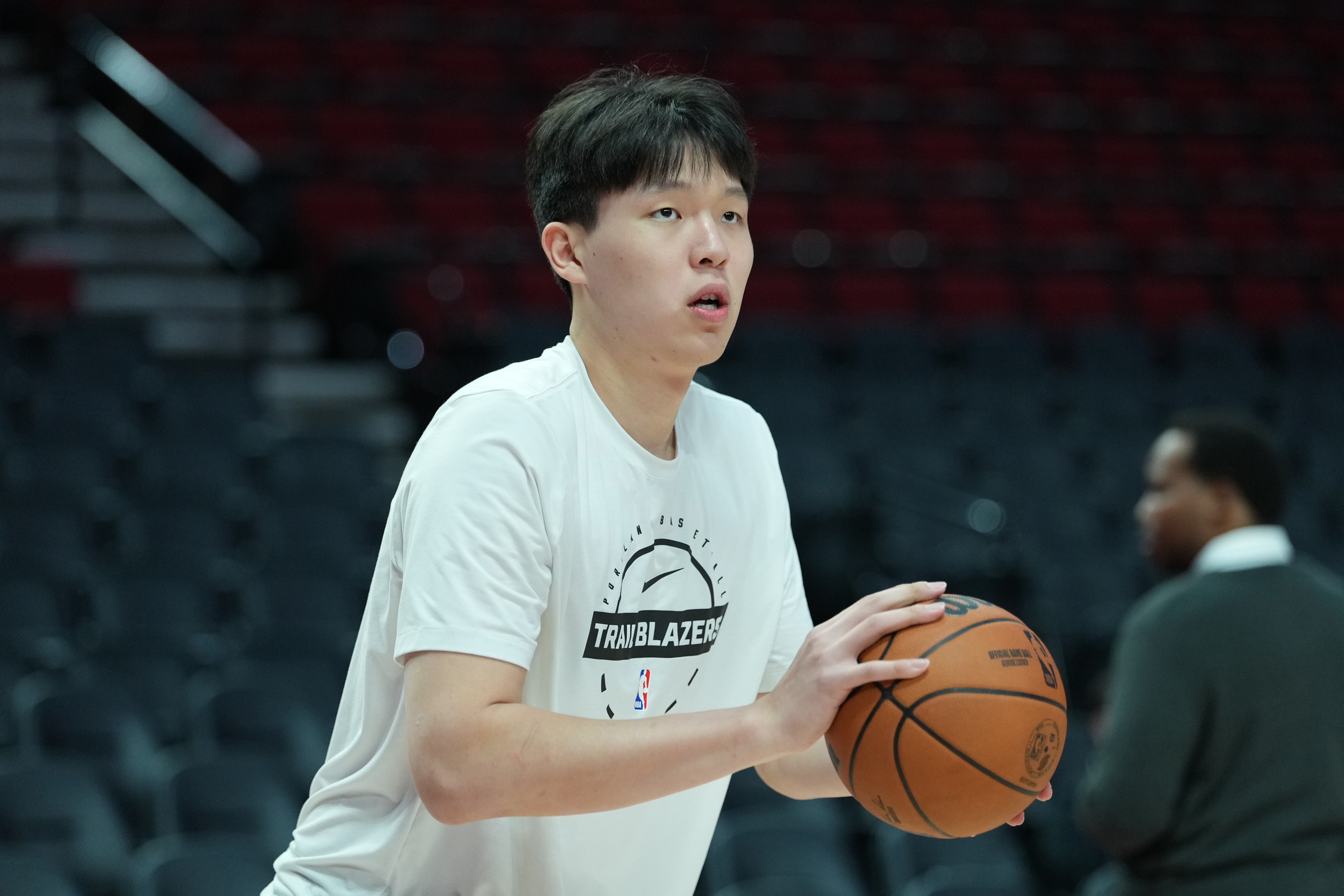 记者：开拓者没阿夫迪亚=没了阵地战 瀚森应该能获得更多练兵时间